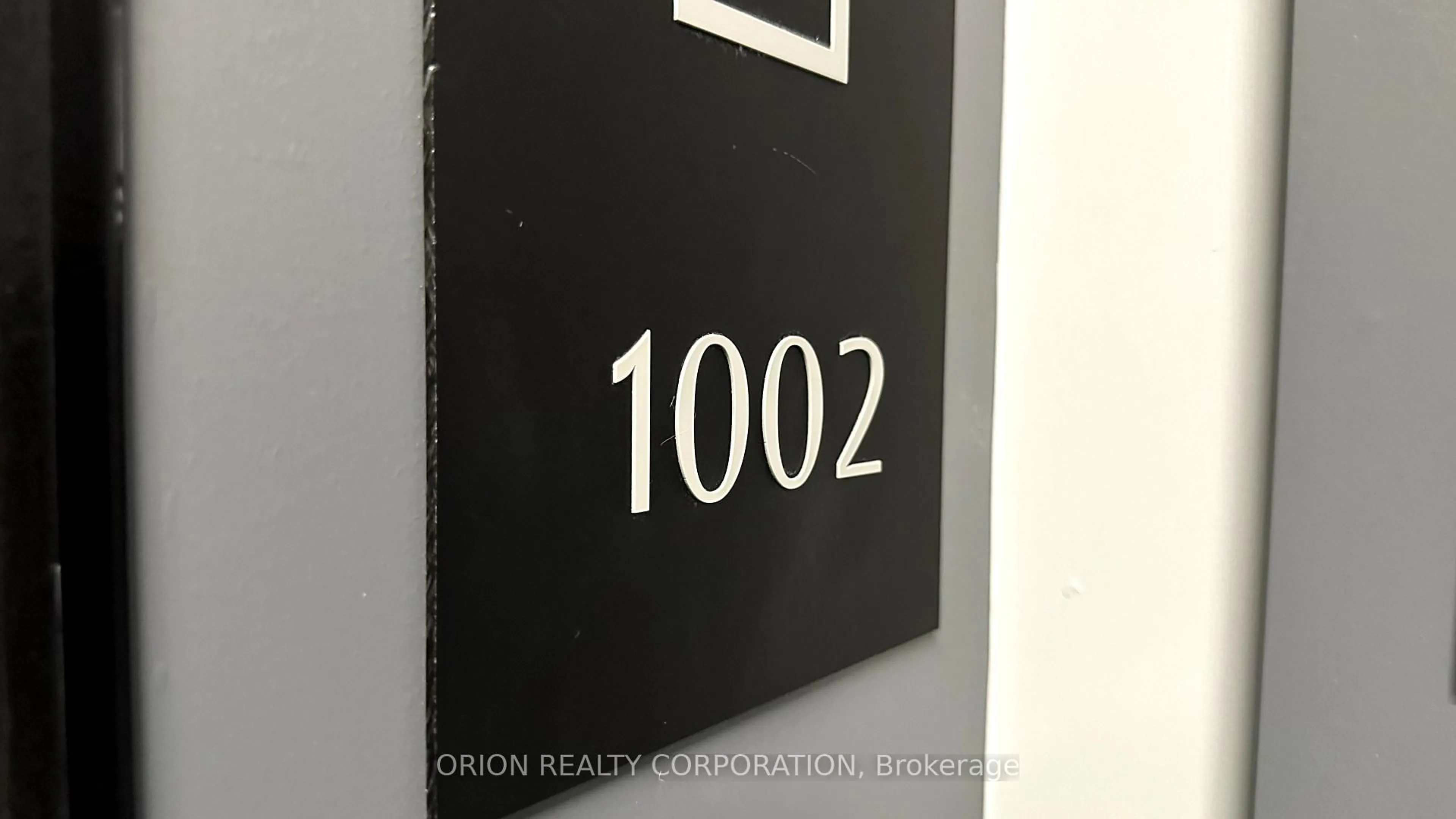 Unknown for 430 Square One Dr #1002, Mississauga Ontario L5B 0L6