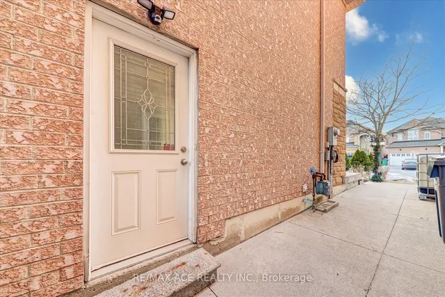 Additional property image - 62 Saffron Cres