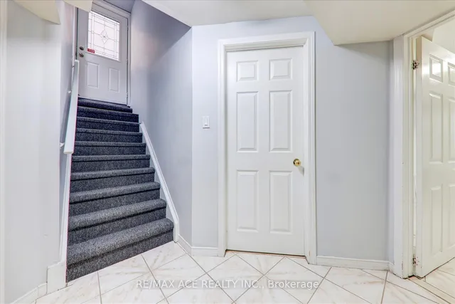 Additional property image - 62 Saffron Cres