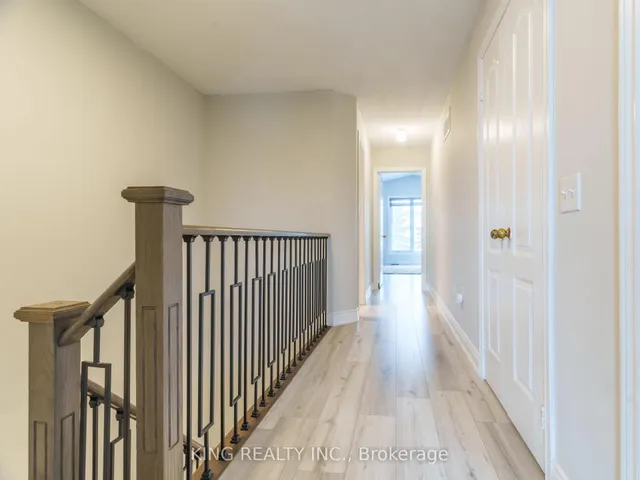 Additional property image - 928 Ledbury Cres