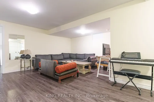 Additional property image - 928 Ledbury Cres