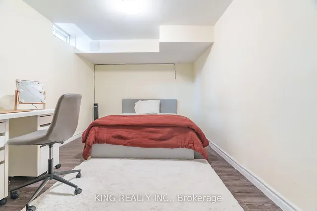 Additional property image - 928 Ledbury Cres