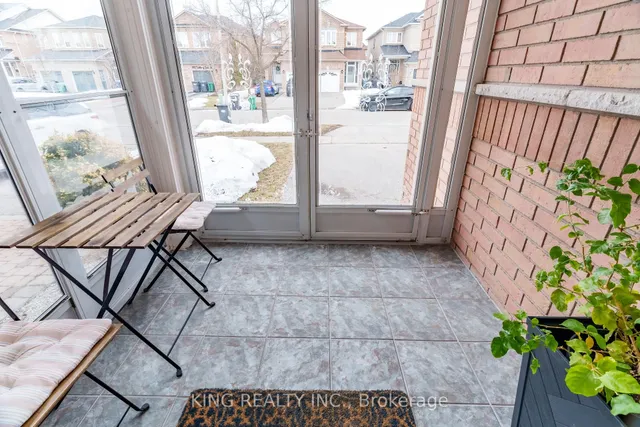 Additional property image - 928 Ledbury Cres