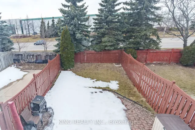 Additional property image - 928 Ledbury Cres