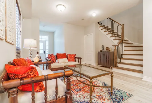 Additional property image - 928 Ledbury Cres