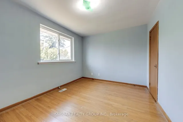 Additional property image - 6 Hartsdale Dr