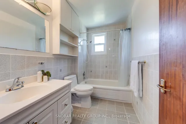 Additional property image - 6 Hartsdale Dr