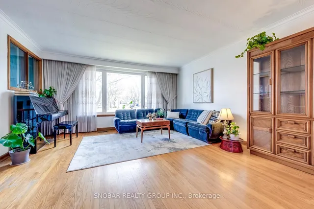 Additional property image - 6 Hartsdale Dr