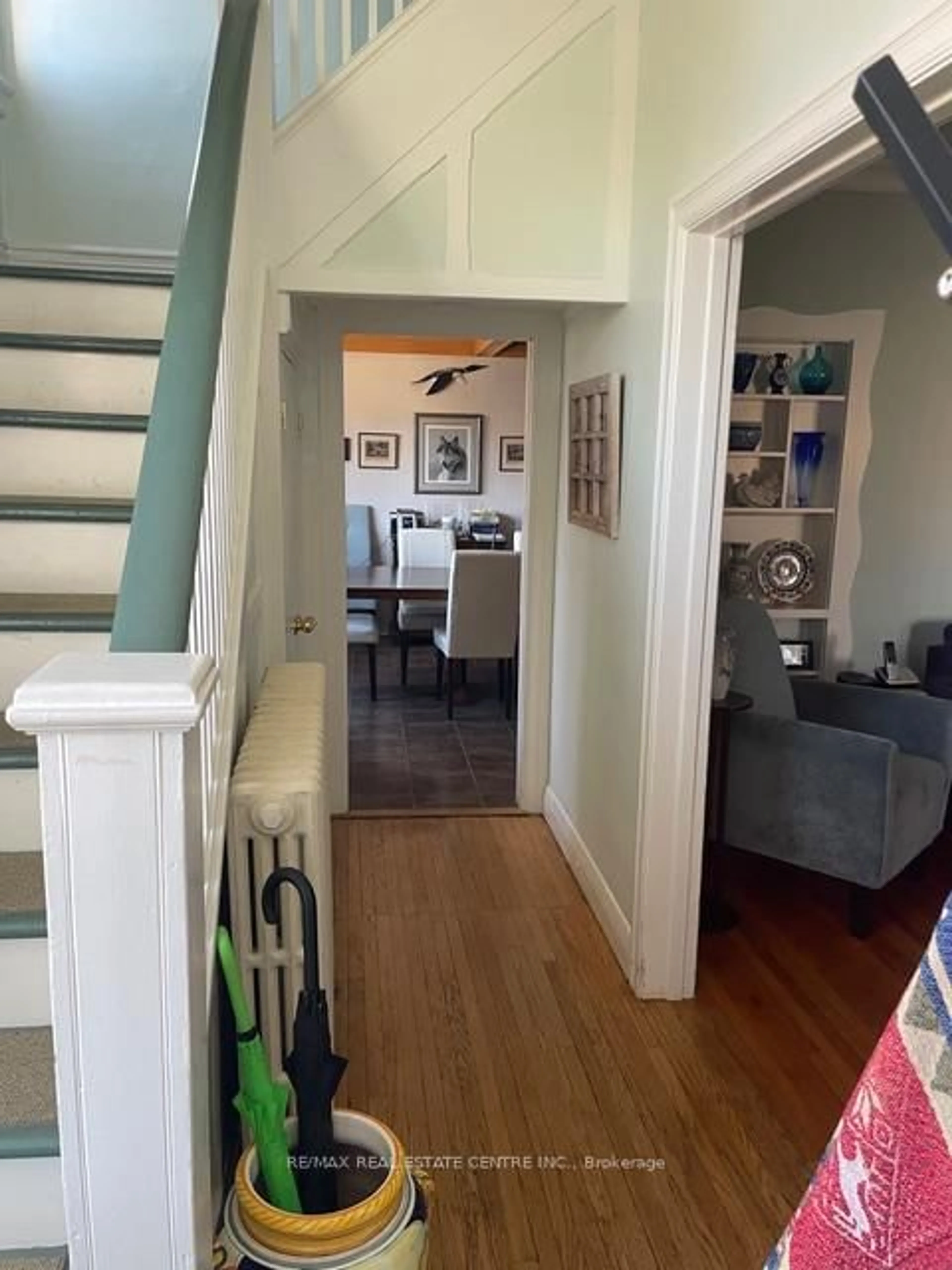 Indoor entryway for 236 Broadway N/A, Orangeville Ontario L9W 1K5