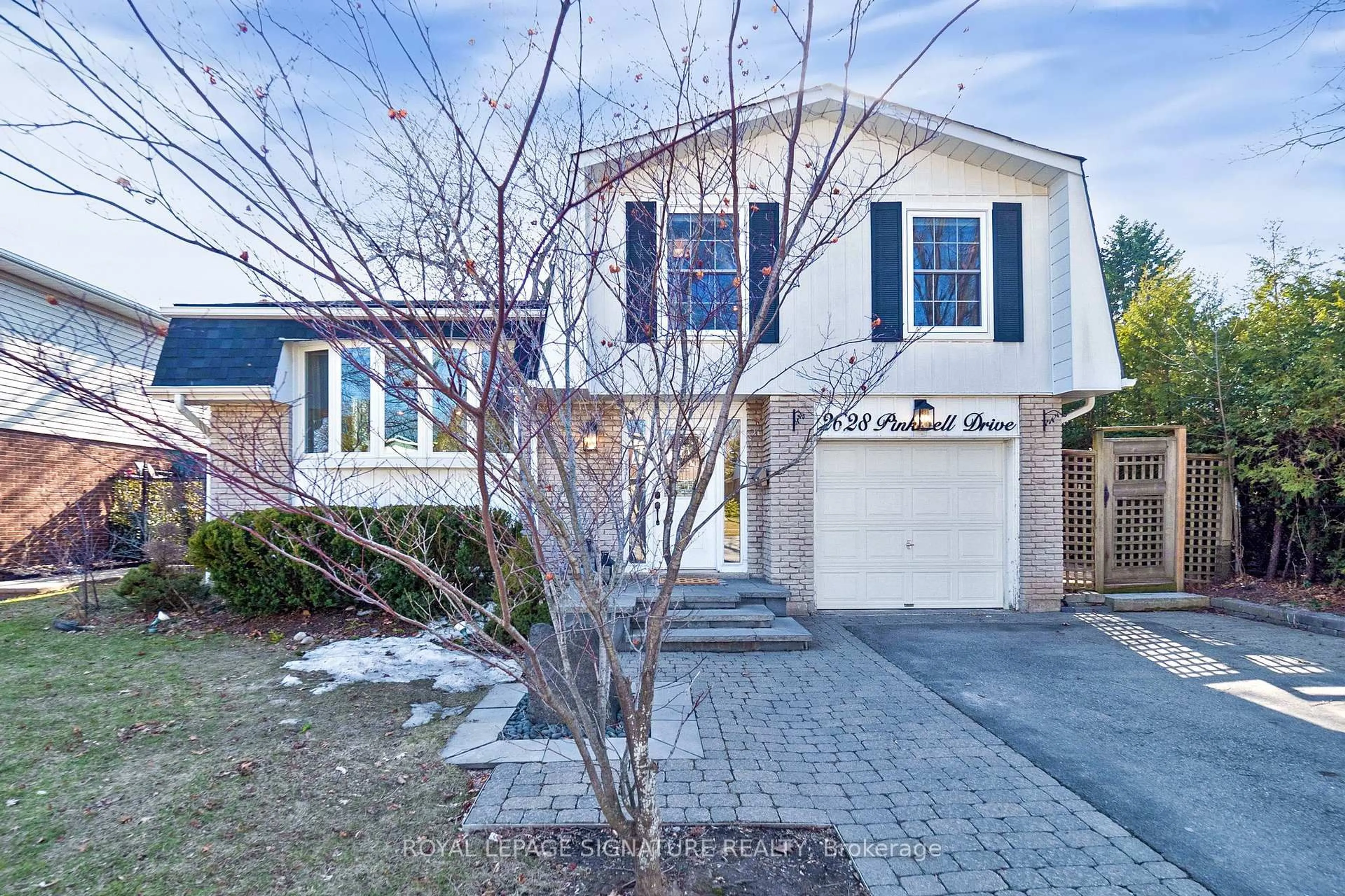 Home with brick exterior material, street for 2628 Pinkwell Dr, Mississauga Ontario L5K 2B4