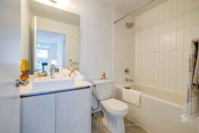 Additional property image - 251 Manitoba St Unit 204