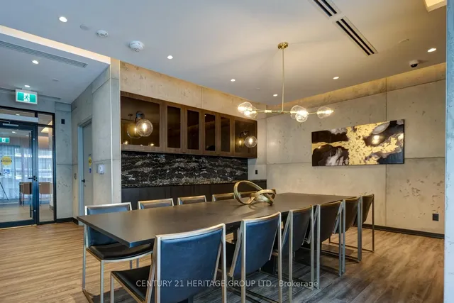 Additional property image - 251 Manitoba St Unit 204
