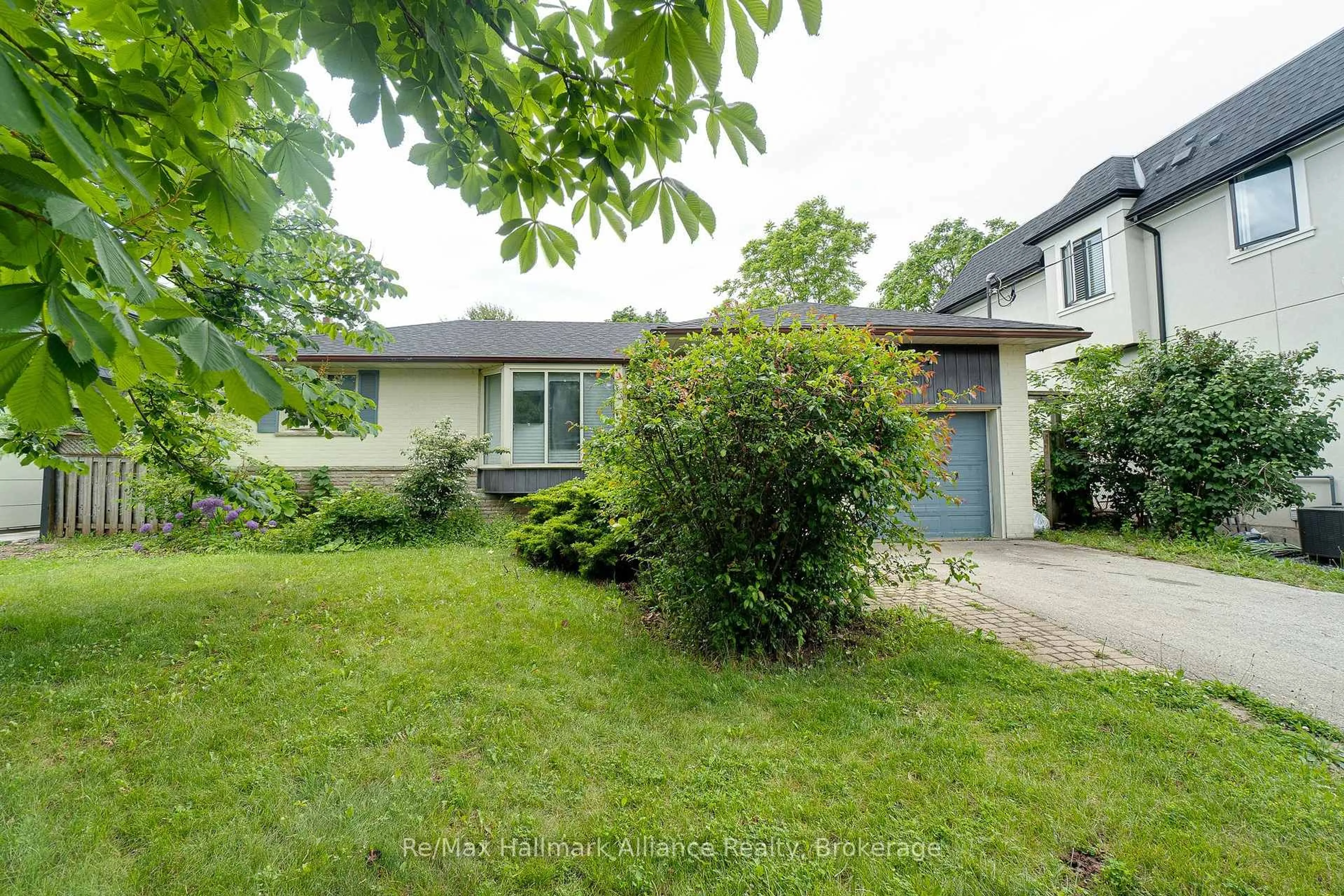 Unknown for 398 Tennyson Dr, Oakville Ontario L6L 3Z1