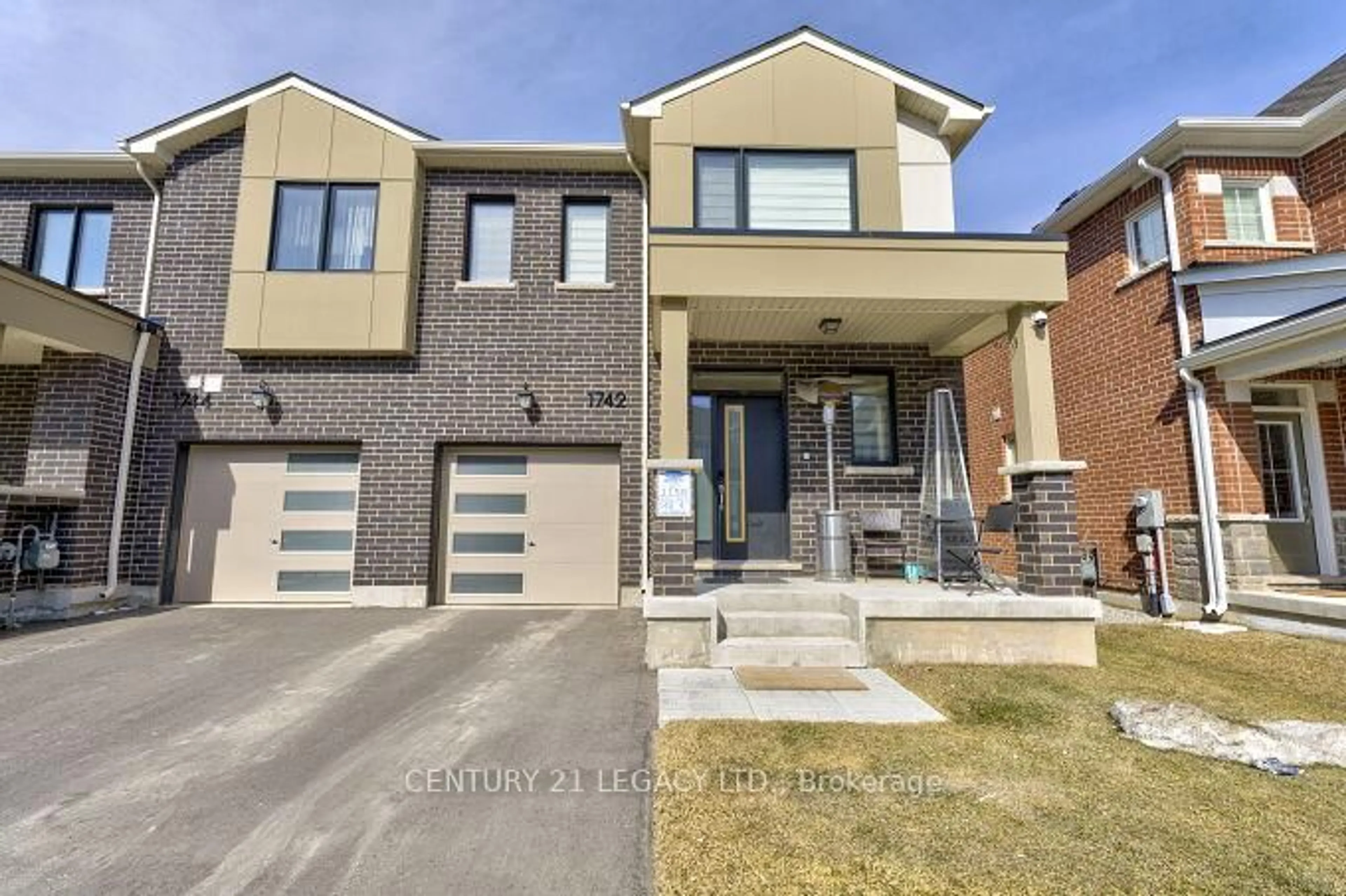 Home with brick exterior material, street for 1742 Thames Circ, Milton Ontario L9E 1Y5