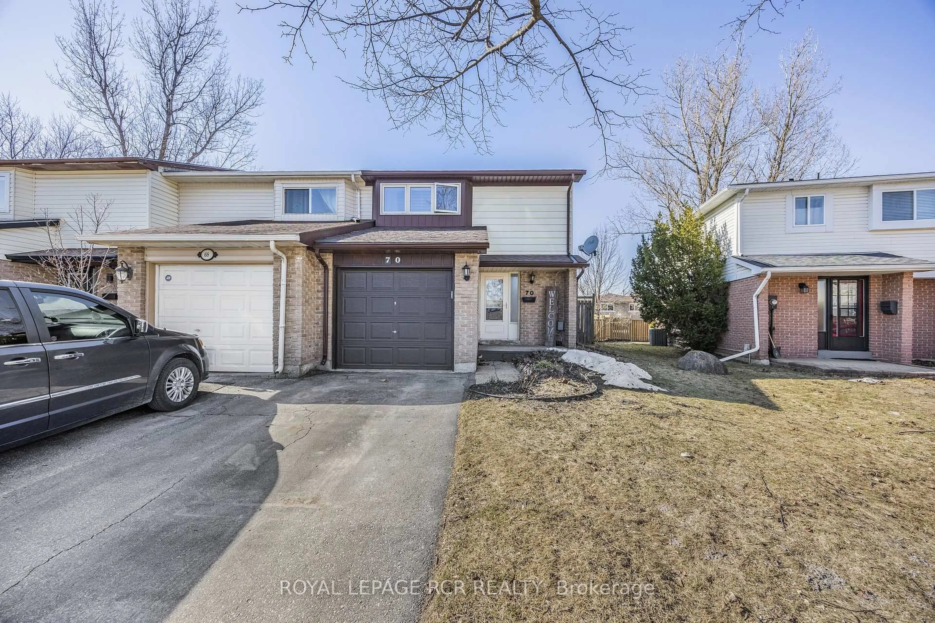 A pic from outside/outdoor area/front of a property/back of a property/a pic from drone, street for 70 Karen Crt, Orangeville Ontario L9W 3S3