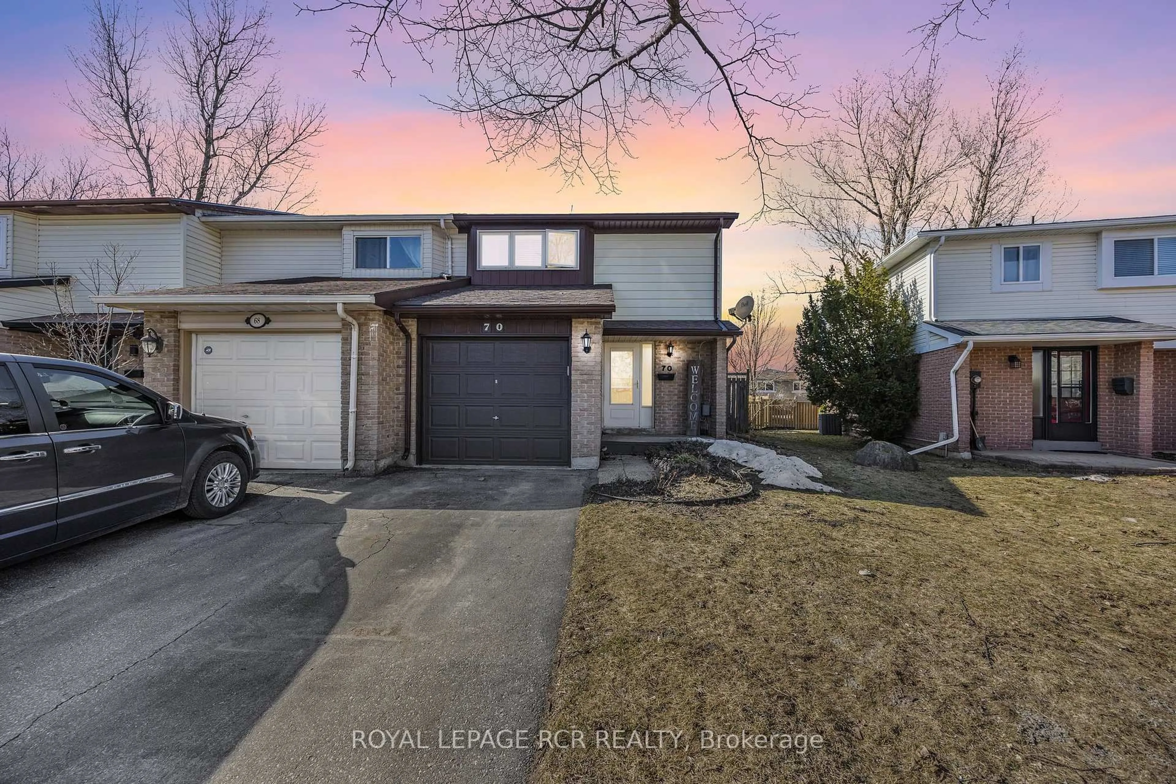 A pic from outside/outdoor area/front of a property/back of a property/a pic from drone, street for 70 Karen Crt, Orangeville Ontario L9W 3S3