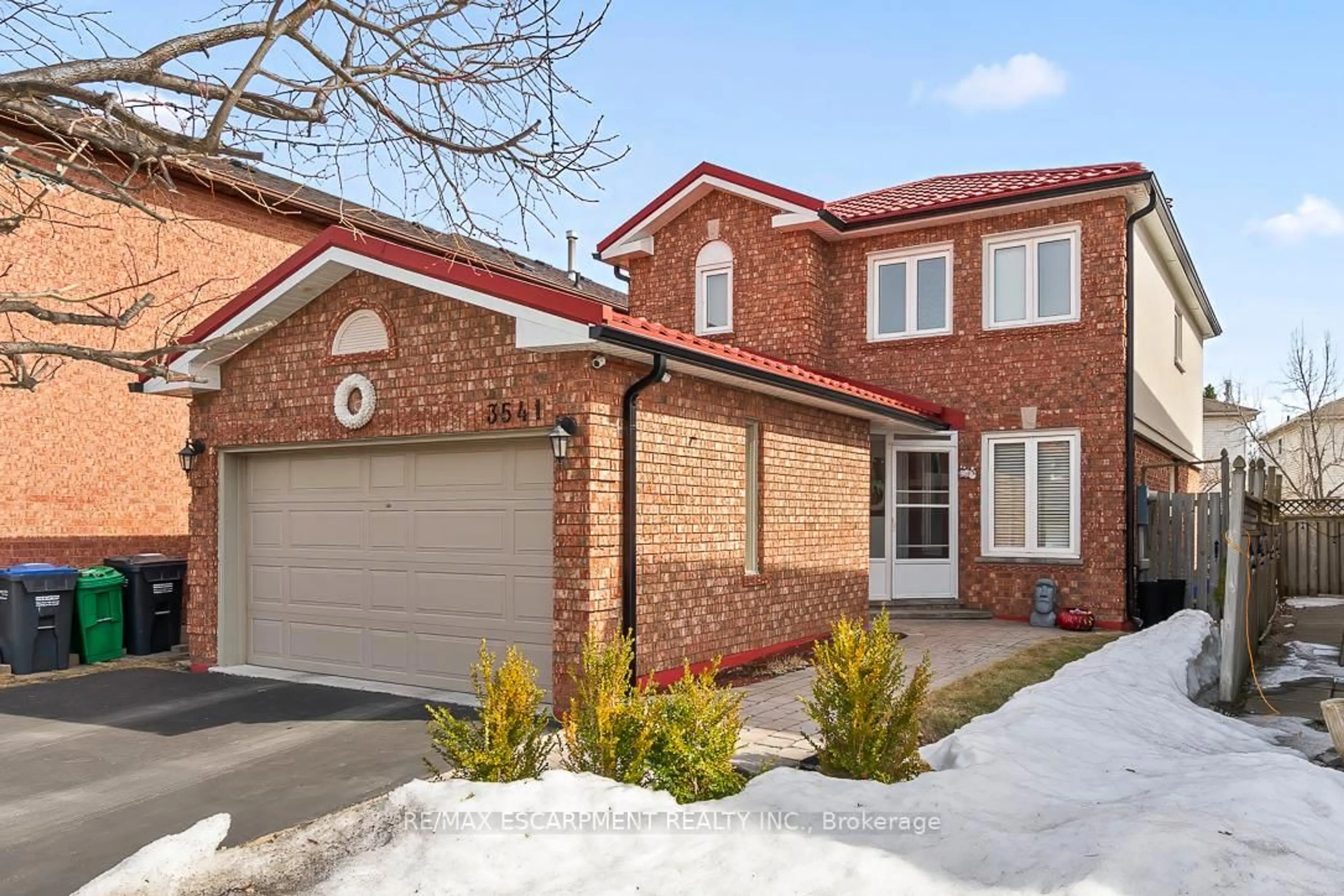 Home with brick exterior material, street for 3541 Nutcracker Dr, Mississauga Ontario L5N 6G2