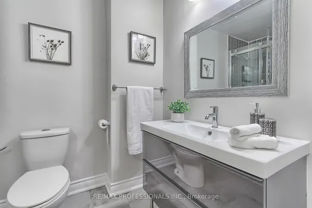 Additional image 13 of 425 CANTERBURY Cres