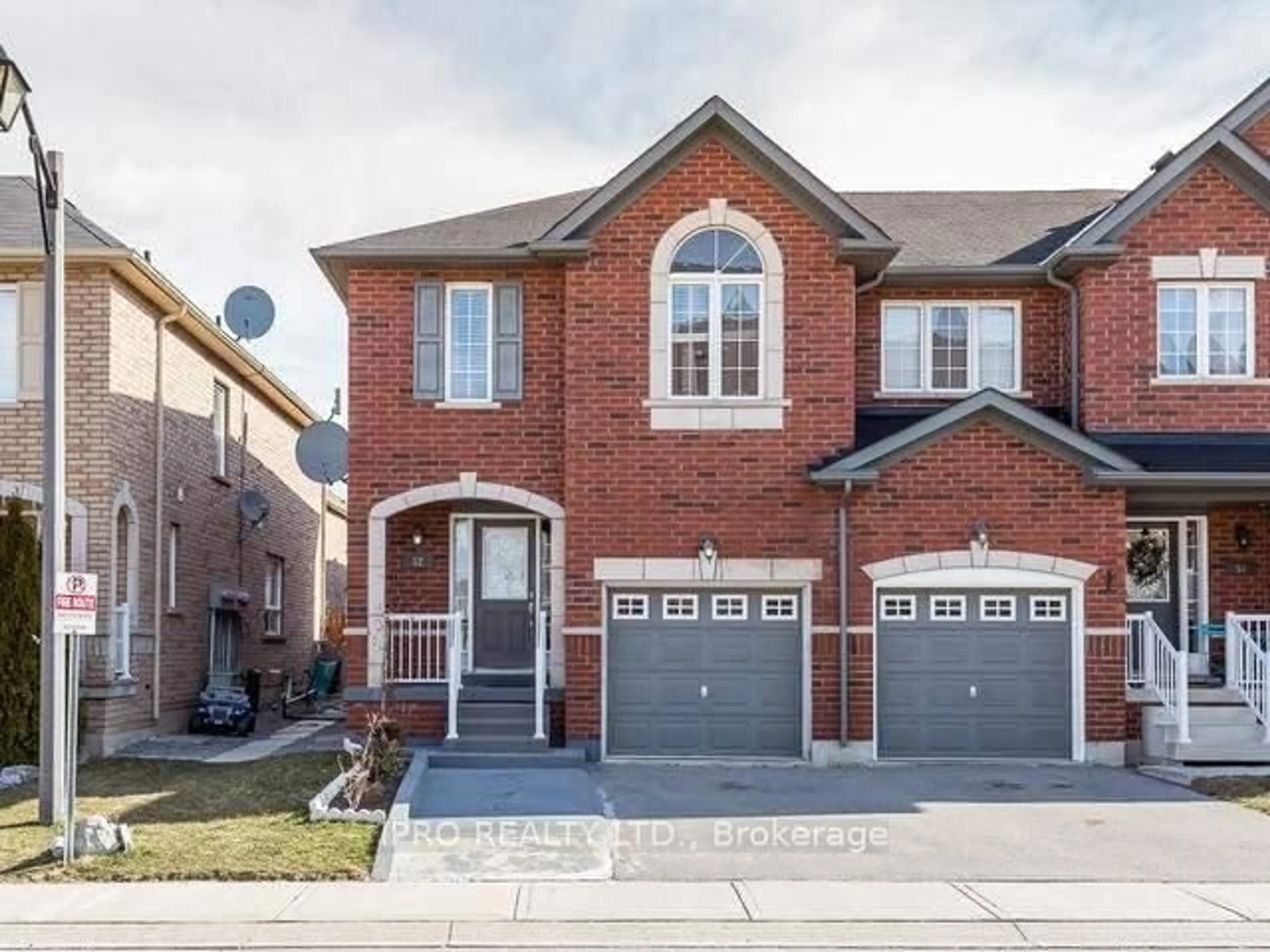 Home with brick exterior material, street for 620 Ferguson Dr #52, Milton Ontario L9T 0M8