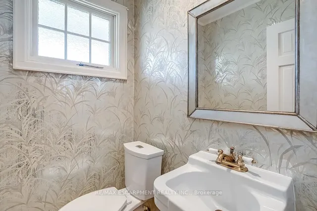 Additional property image - 359 Rosslyn Dr