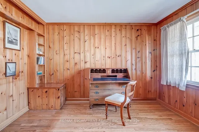 Additional property image - 359 Rosslyn Dr