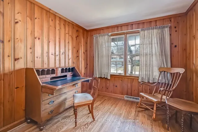 Additional property image - 359 Rosslyn Dr