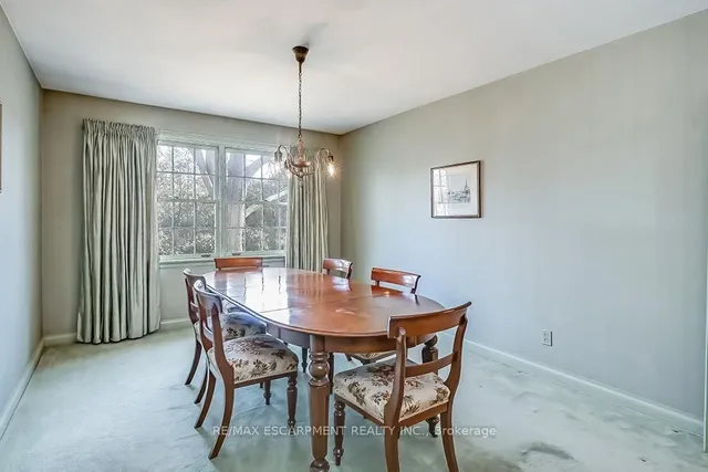 Additional property image - 359 Rosslyn Dr