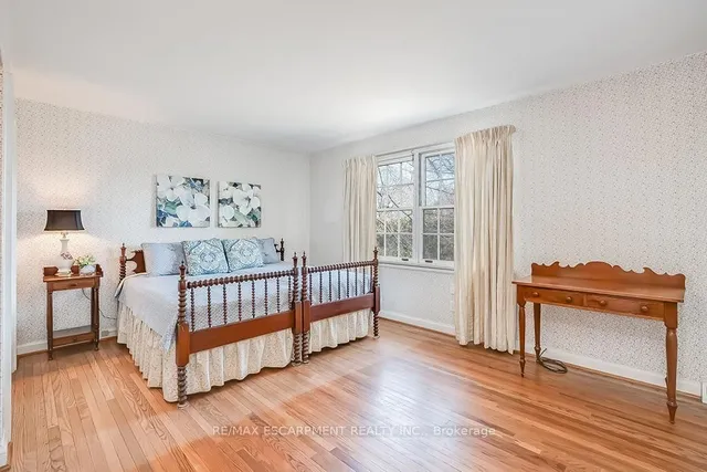 Additional property image - 359 Rosslyn Dr