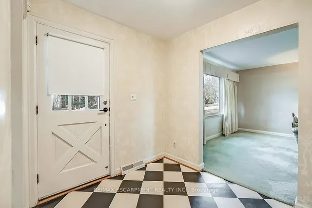 Additional property image - 359 Rosslyn Dr
