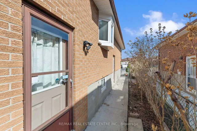 Primary image of 34 Jayfield Rd