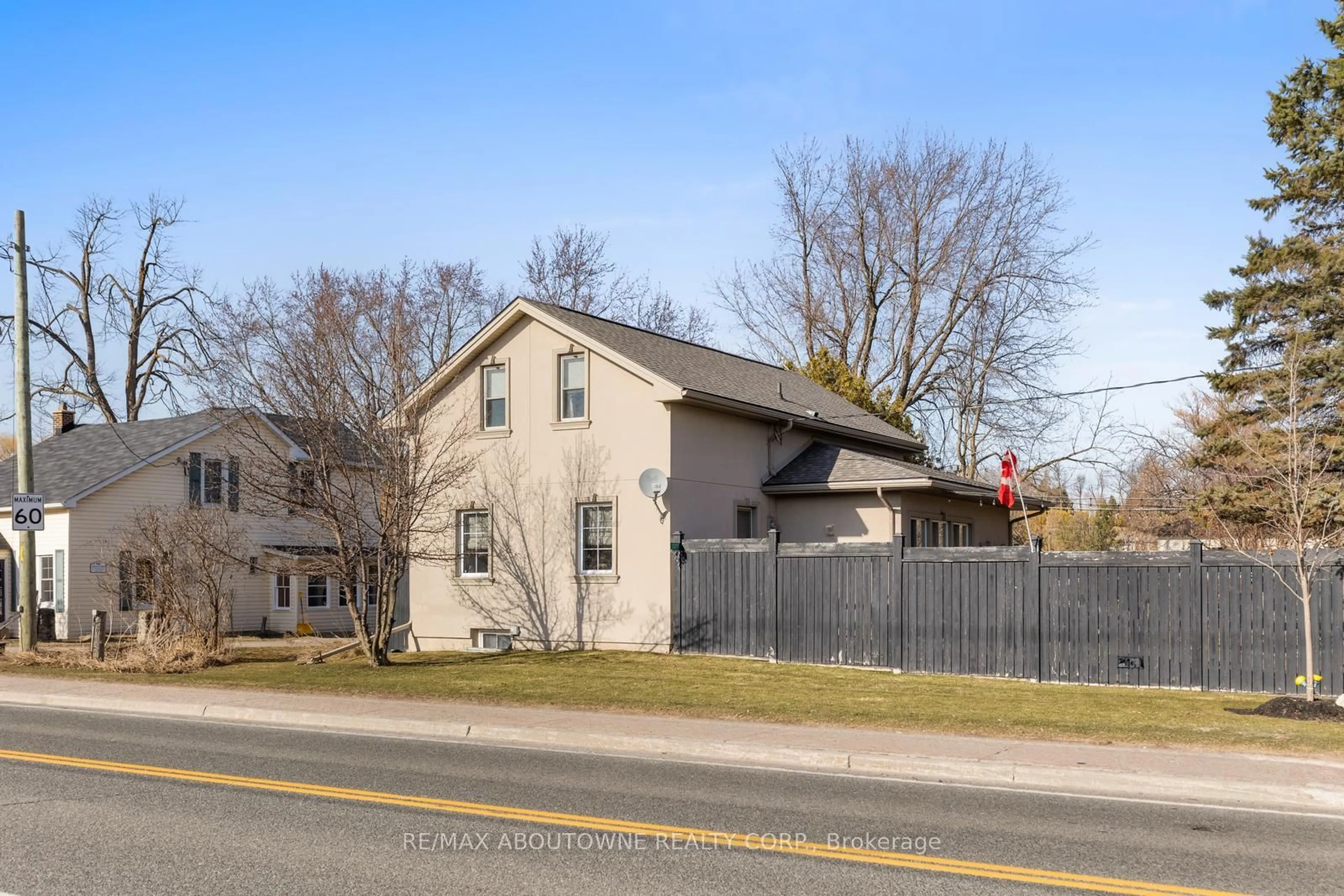 A pic from outside/outdoor area/front of a property/back of a property/a pic from drone, street for 11011 Guelph Line, Milton Ontario L0P 1B0