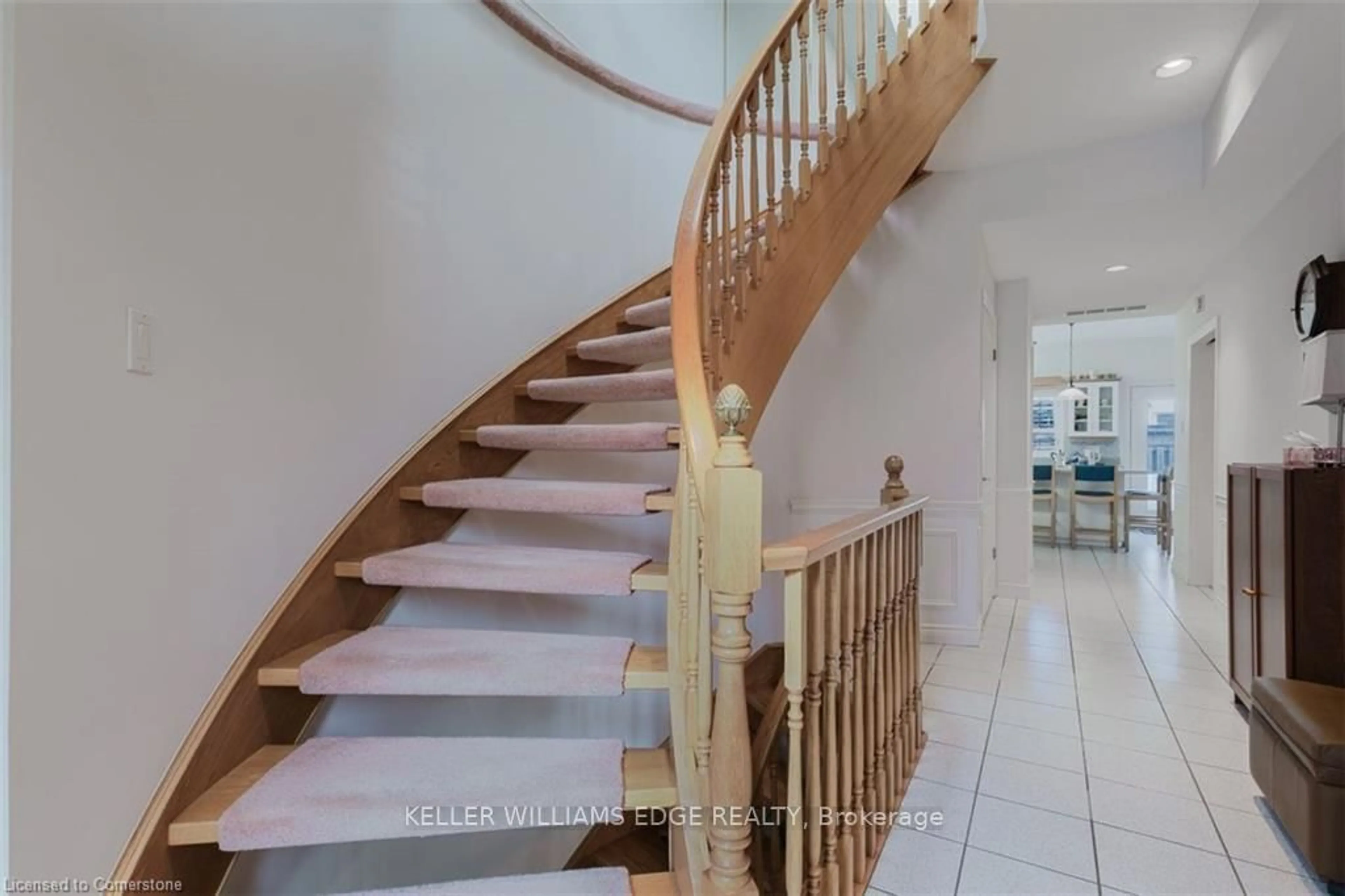 Stairs for 2407 Woodward Ave #2, Burlington Ontario L7R 4J2