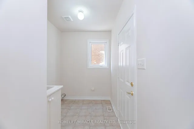 Additional property image - 18 Templeton Crt