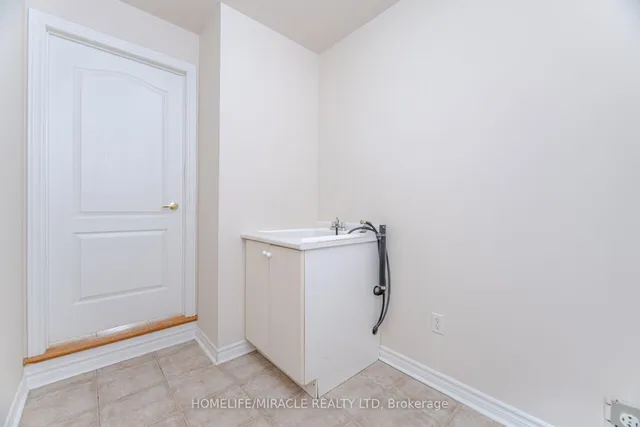Additional property image - 18 Templeton Crt