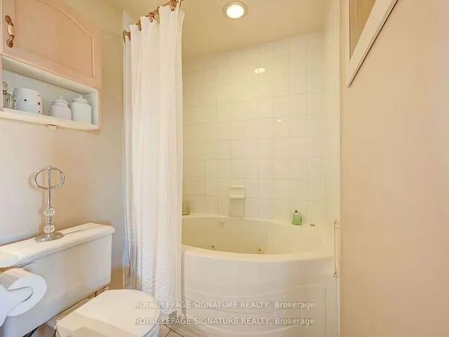 Additional property image - 200 Burnhamthorpe Rd Unit 403