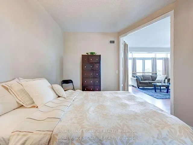 Additional property image - 200 Burnhamthorpe Rd Unit 403