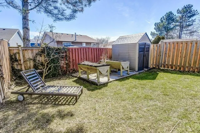 Additional property image - 2352 MALCOLM Cres