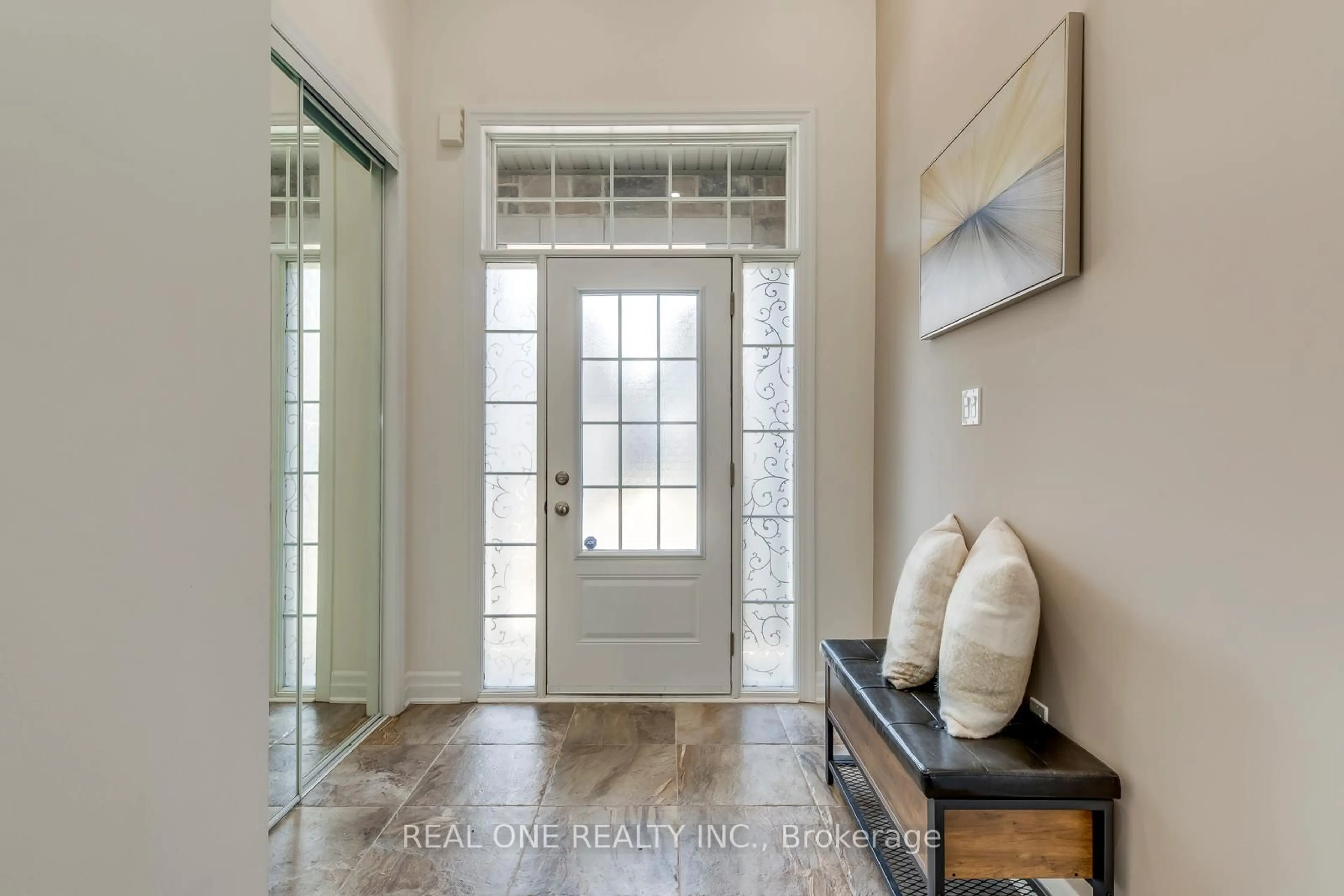 Indoor entryway for 1249 Sweetfern Cres, Milton Ontario L9E 1M1