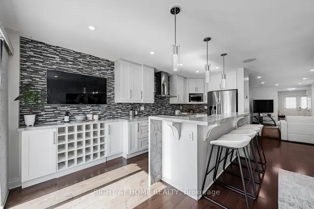 Additional property image - 668 Rossellini Dr