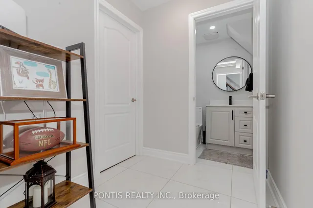 Additional property image - 33 Tight Crt