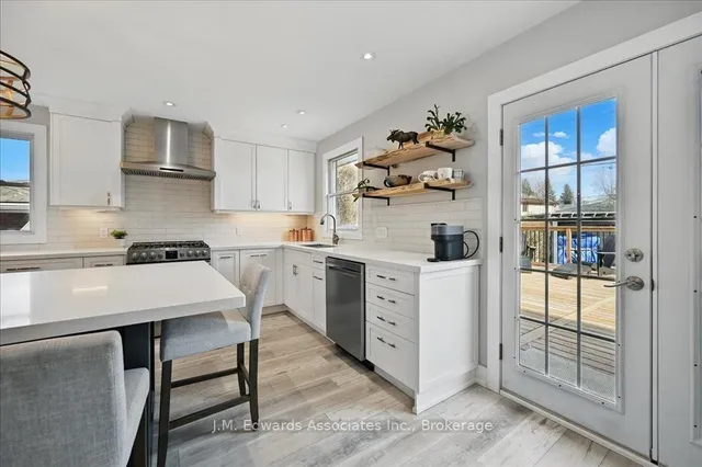Additional property image - 671 Cape Ave