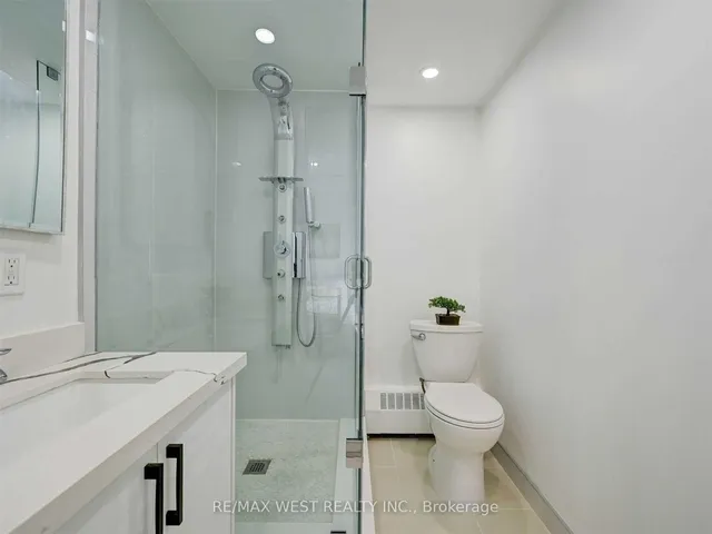 Additional property image - 1615 Bloor St Unit 411