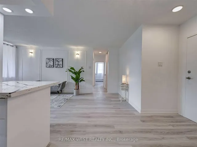 Additional property image - 1615 Bloor St Unit 411