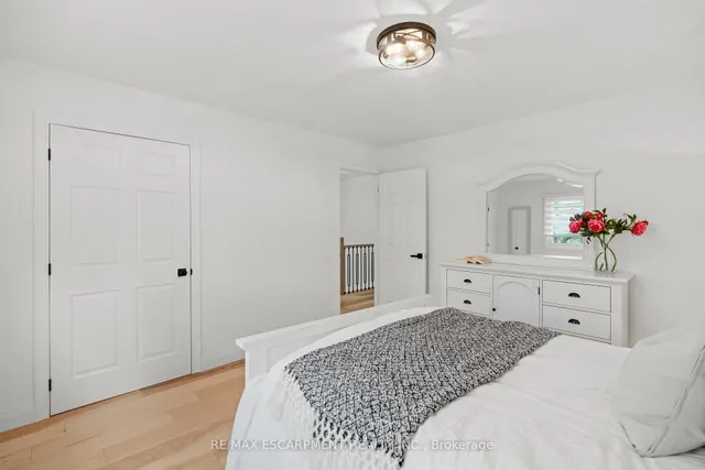 Additional property image - 2159 Belgrave Crt