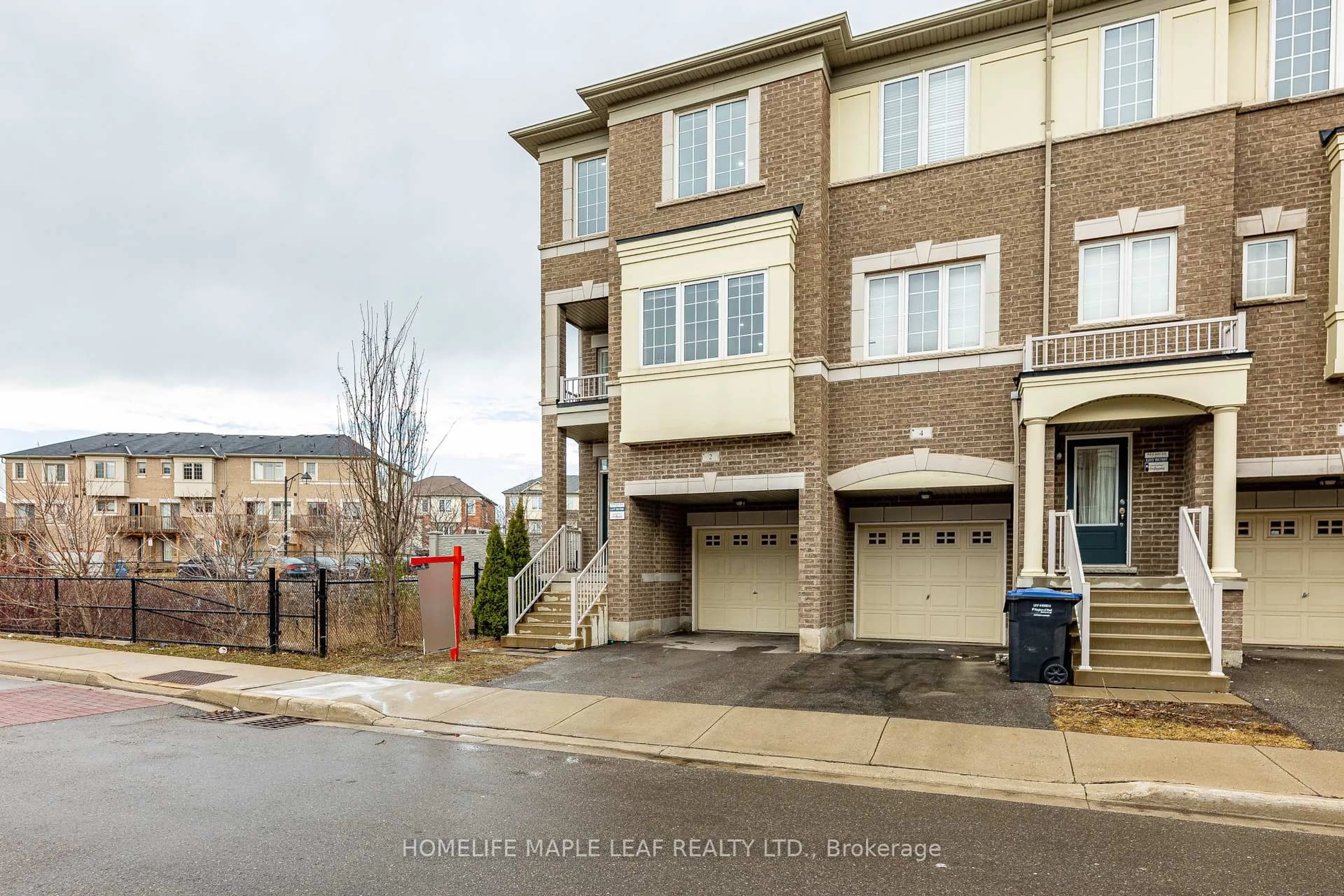 A pic from outside/outdoor area/front of a property/back of a property/a pic from drone, street for 2 Cedarland Rd, Brampton Ontario L6Y 6E5