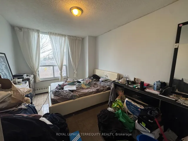 Additional property image - 15 London Green Crt Unit 409