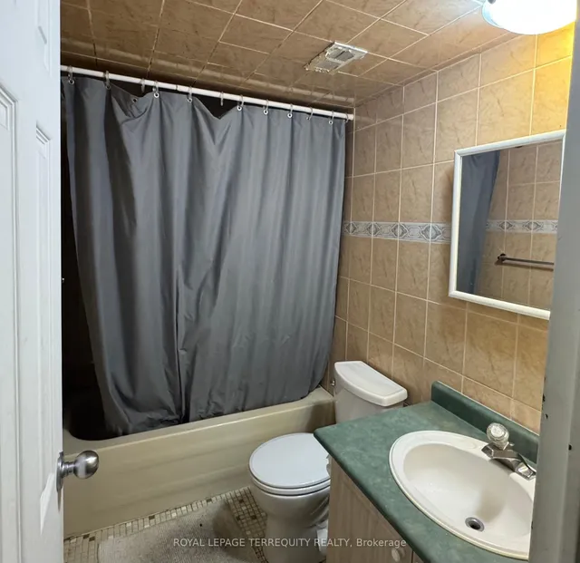 Additional property image - 15 London Green Crt Unit 409