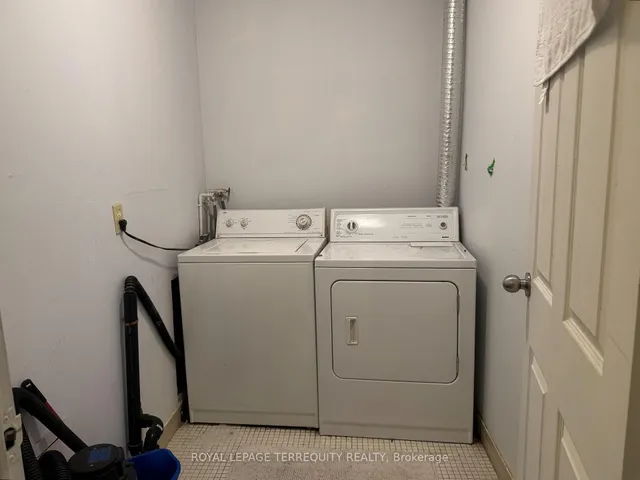 Additional property image - 15 London Green Crt Unit 409