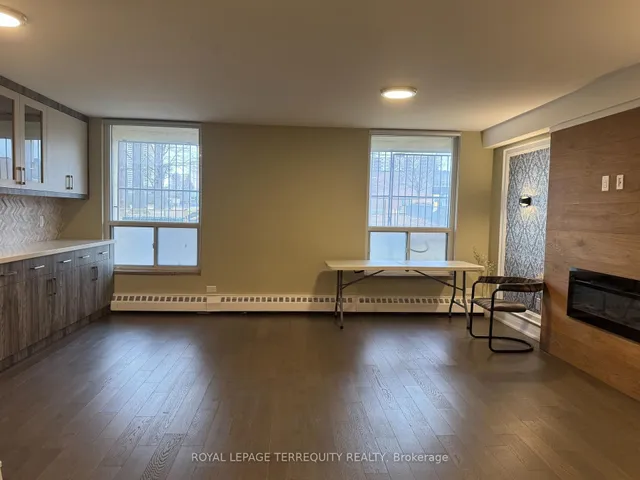 Additional property image - 15 London Green Crt Unit 409