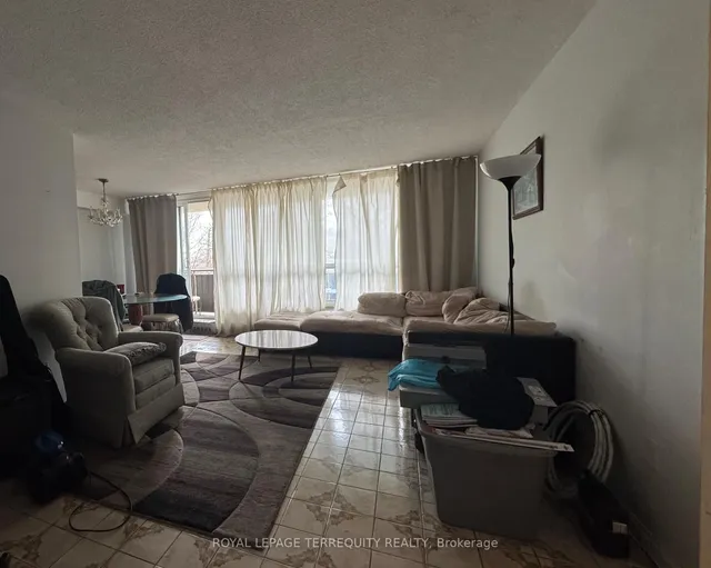 Additional property image - 15 London Green Crt Unit 409